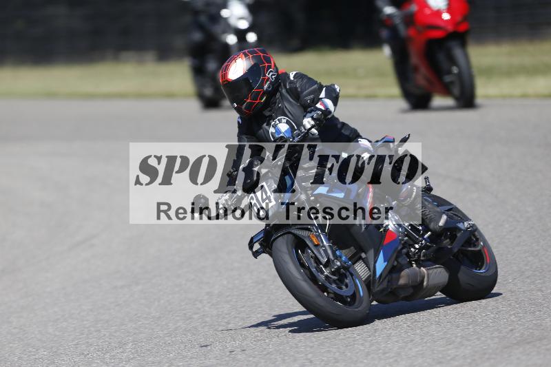 /15 22.05.2026  Plüss Moto Sport  Discover the Bike ADR /Gruppe gruen - Bike 1/64